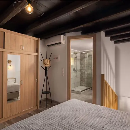 Apartment In The Center Marasia